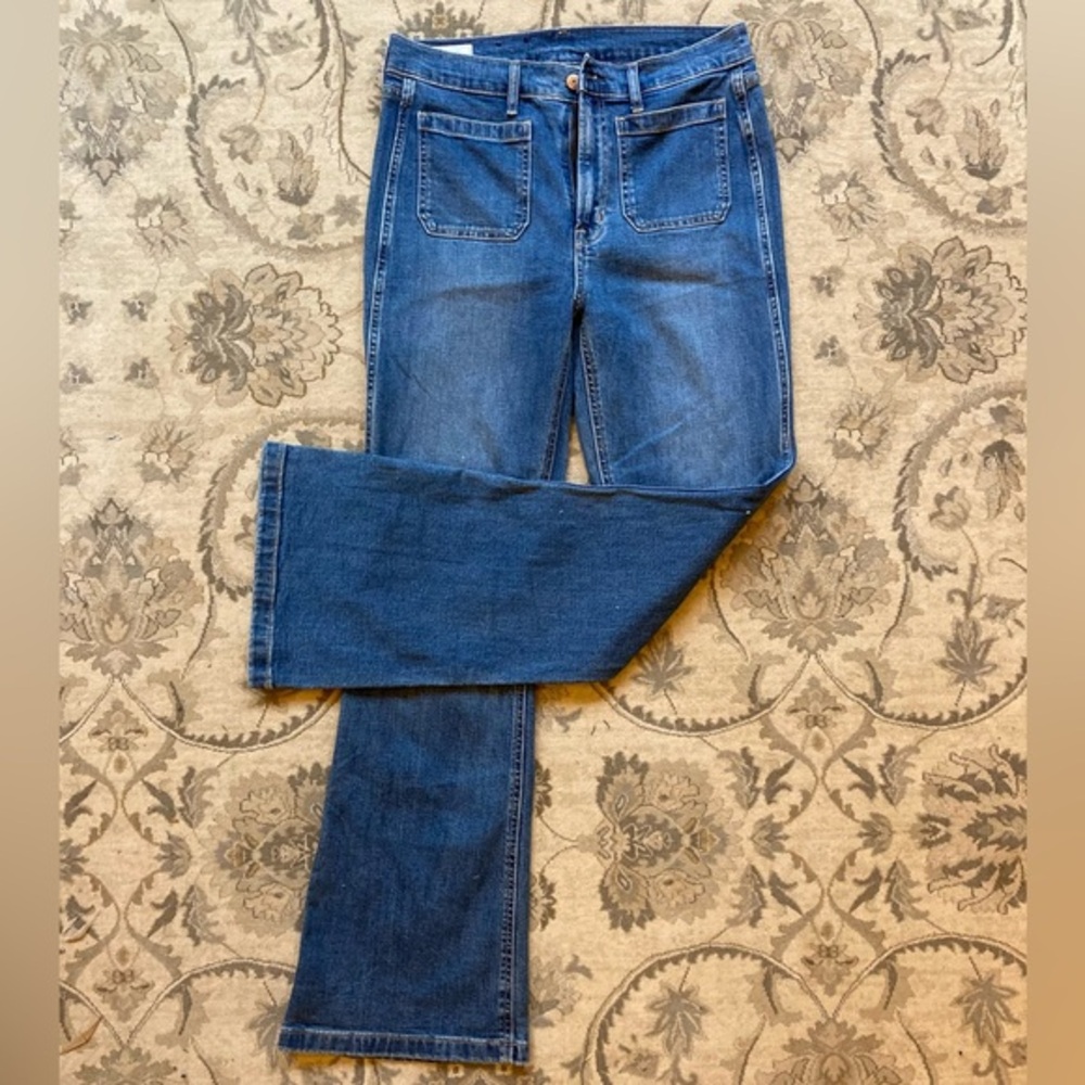 GAP 70’s flare high rise size 10 / 30R in excellent condition